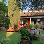 Casa Nel Verde Con Giardino E Posto Auto